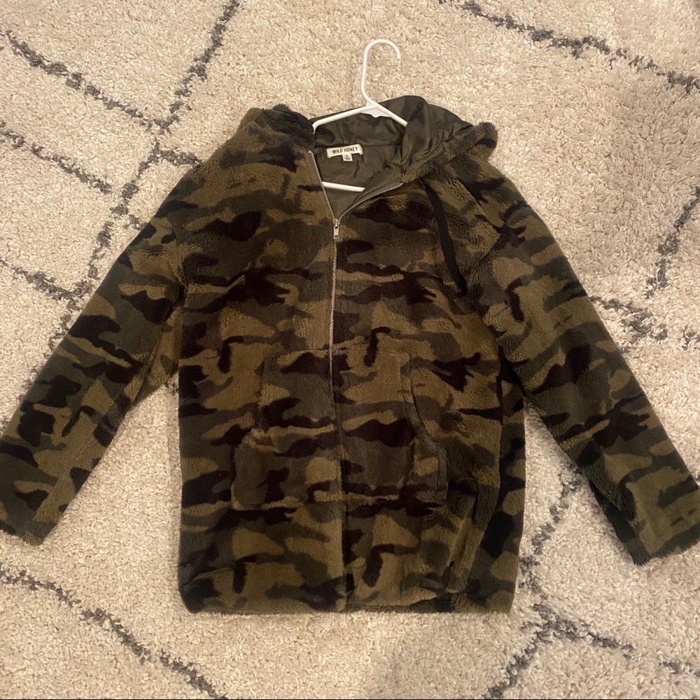 FUZZY CAMO JACKET